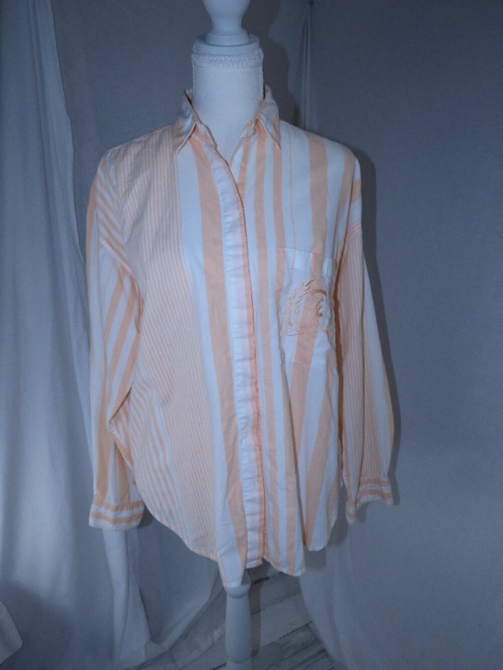 Vintage 80s Entity Peach & White Striped Oversized Button-Up Shirt Large cotton